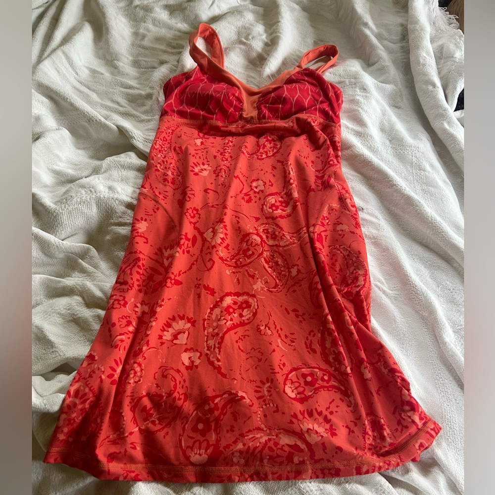 The North Face sports dress. Size M
